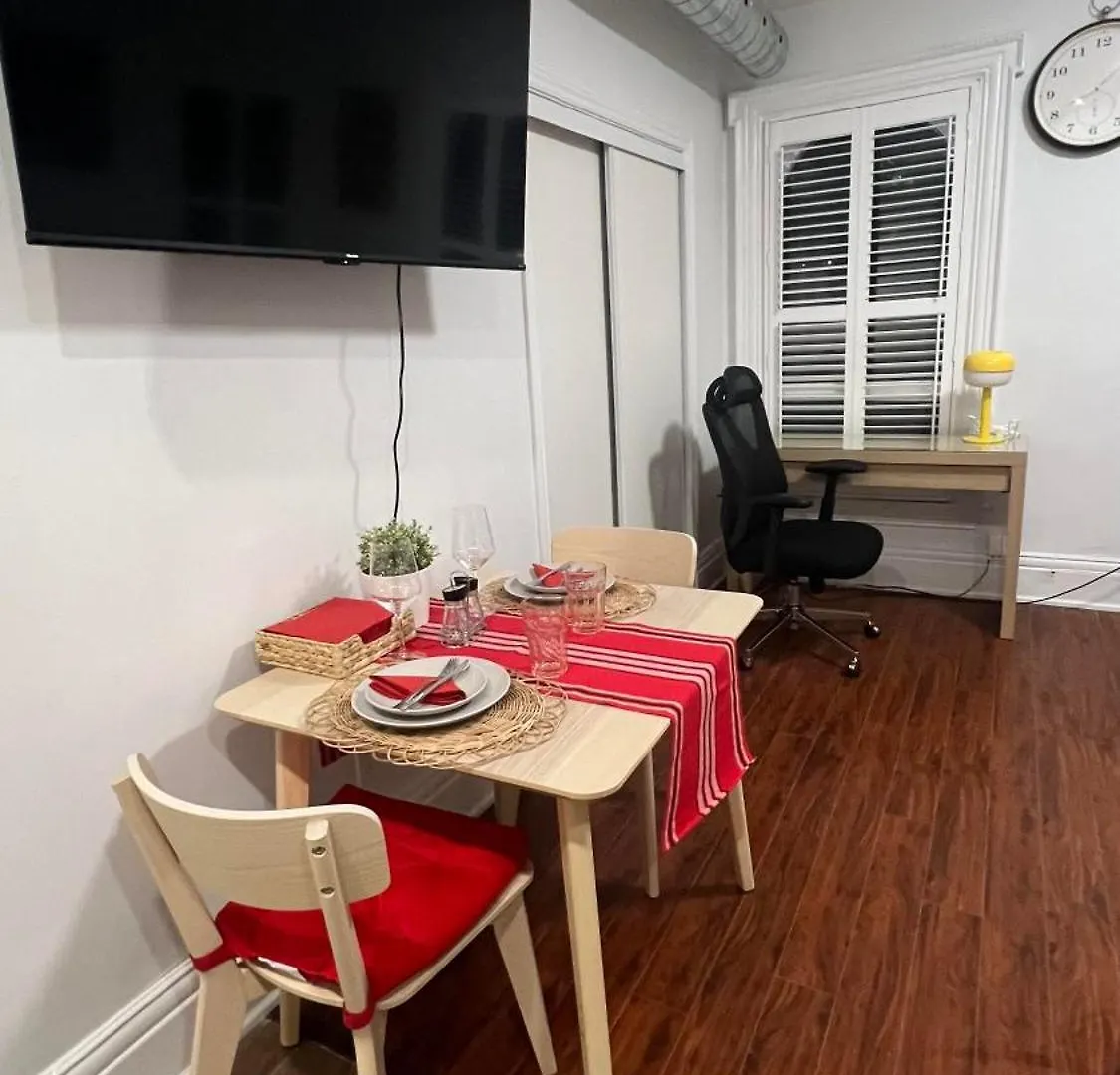 Cozy Room With Private Kitchen, Private Bathroom トロント