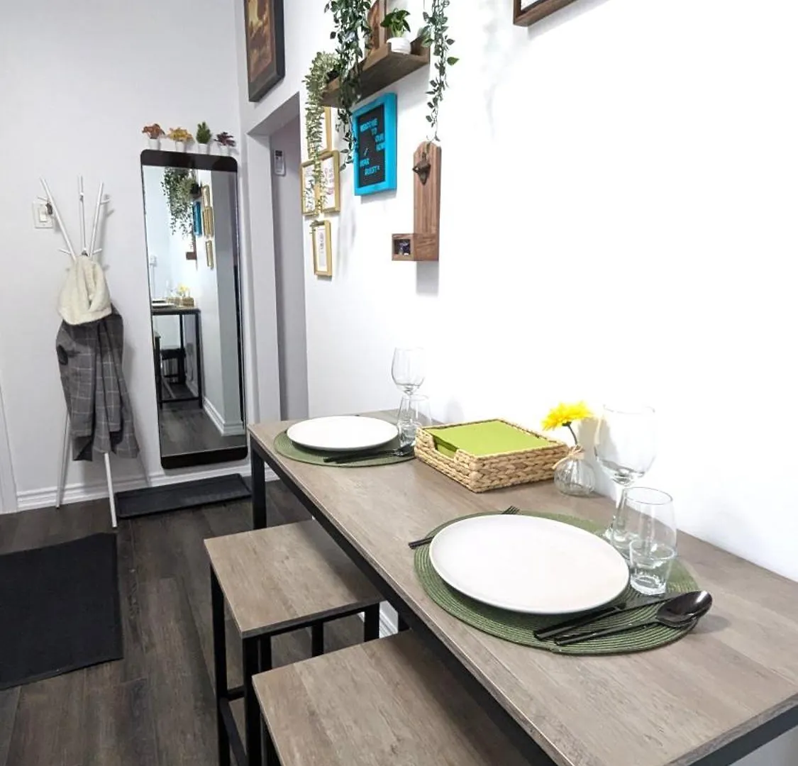 Cozy Room With Private Kitchen, Private Bathroom Toronto