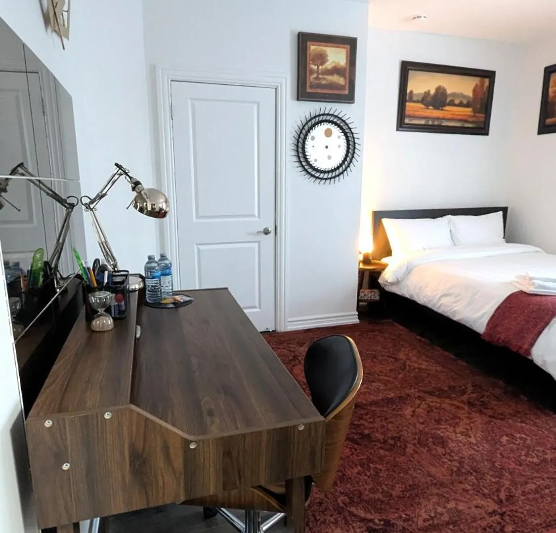 Cozy Room With Private Kitchen, Private Bathroom Toronto